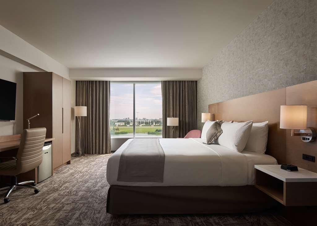 Great Canadian Casino Resort Toronto Brampton Room photo